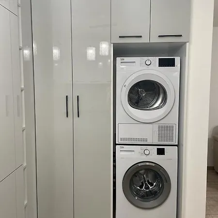 Apartment Emily & Nasi *